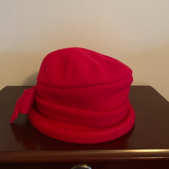 Parkhurst Bell Style Hat - Picture 2 of 2